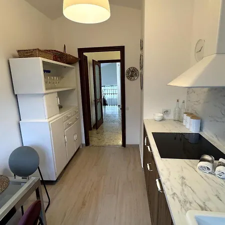 Terrace & Garden Near Apartman Lipomo