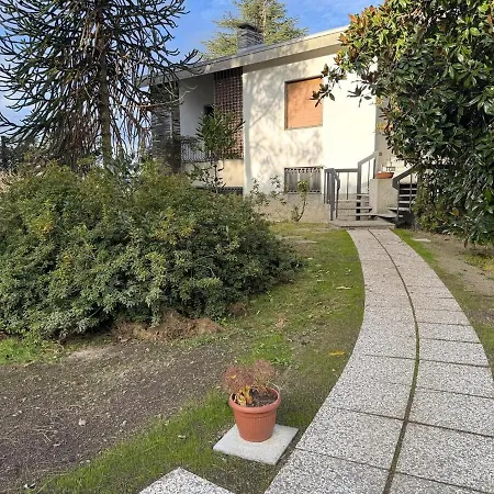 דירה Terrace & Garden Near Lipomo