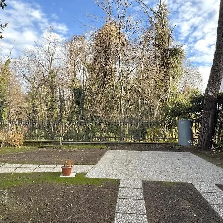 Terrace & Garden Near Lipomo