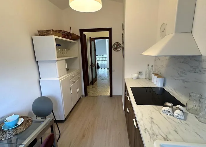 Terrace & Garden Near Apartmán Lipomo