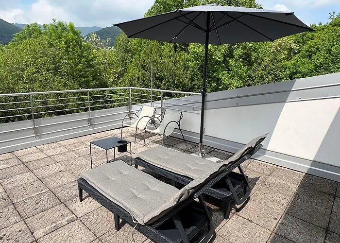 Terrace & Garden Near * Lipomo