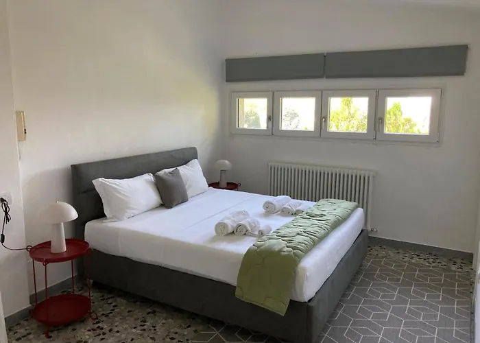 Terrace & Garden Near * Lipomo