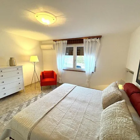 Terrace & Garden Near *