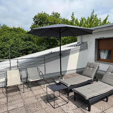 Terrace & Garden Near * Lipomo